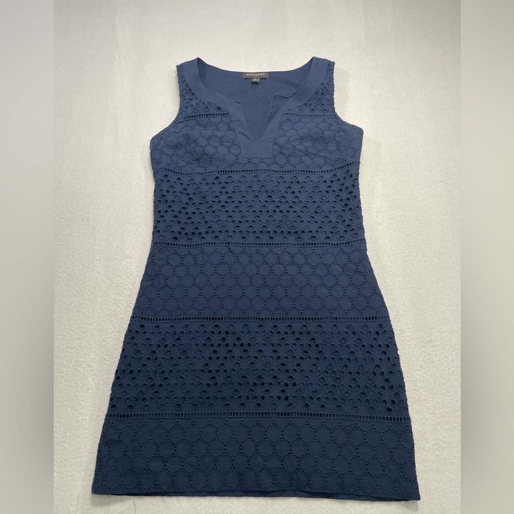Banana Republic Navy Eyelet Lace Shift Dress Sleeveless Size 2 Work Summer